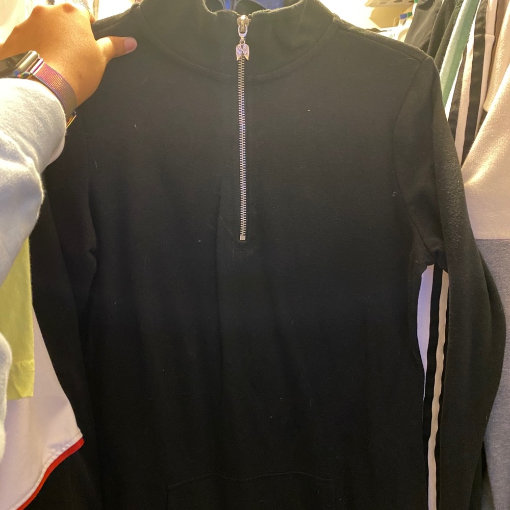 Black VS half zip up